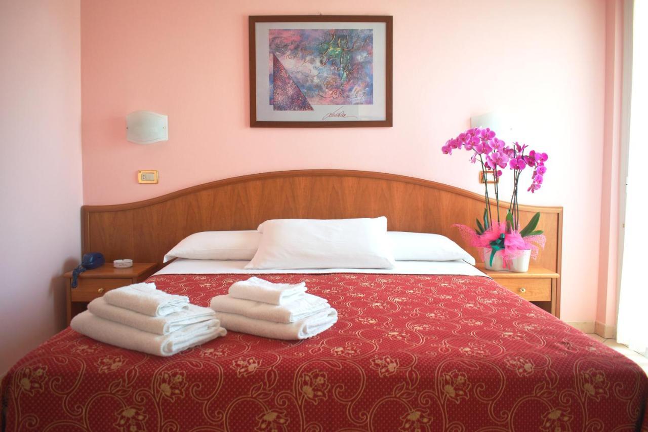 Hotel Driade Sul Mare Rimini Eksteriør bilde