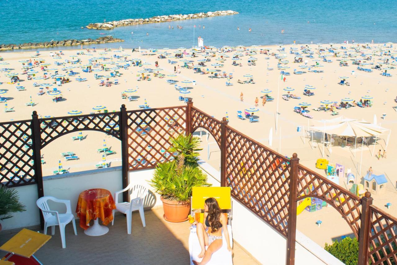 Hotel Driade Sul Mare Rimini Eksteriør bilde